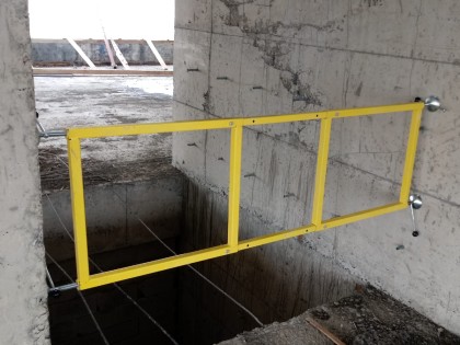 What Is a Telescopic Double Guardrail?